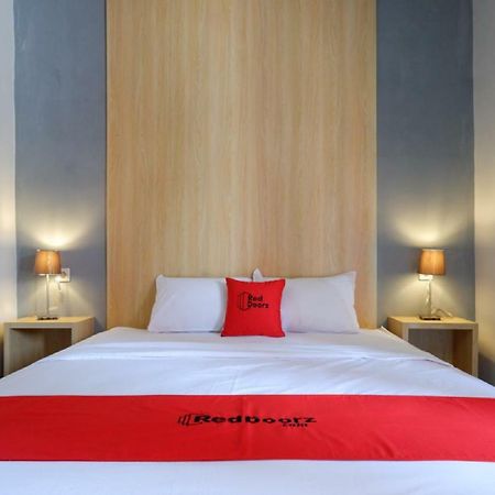 Reddoorz Syariah Near Alun Alun Tegal Hotel Eksteriør billede