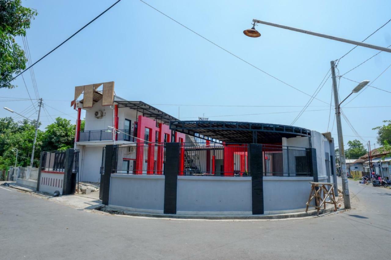 Reddoorz Syariah Near Alun Alun Tegal Hotel Eksteriør billede