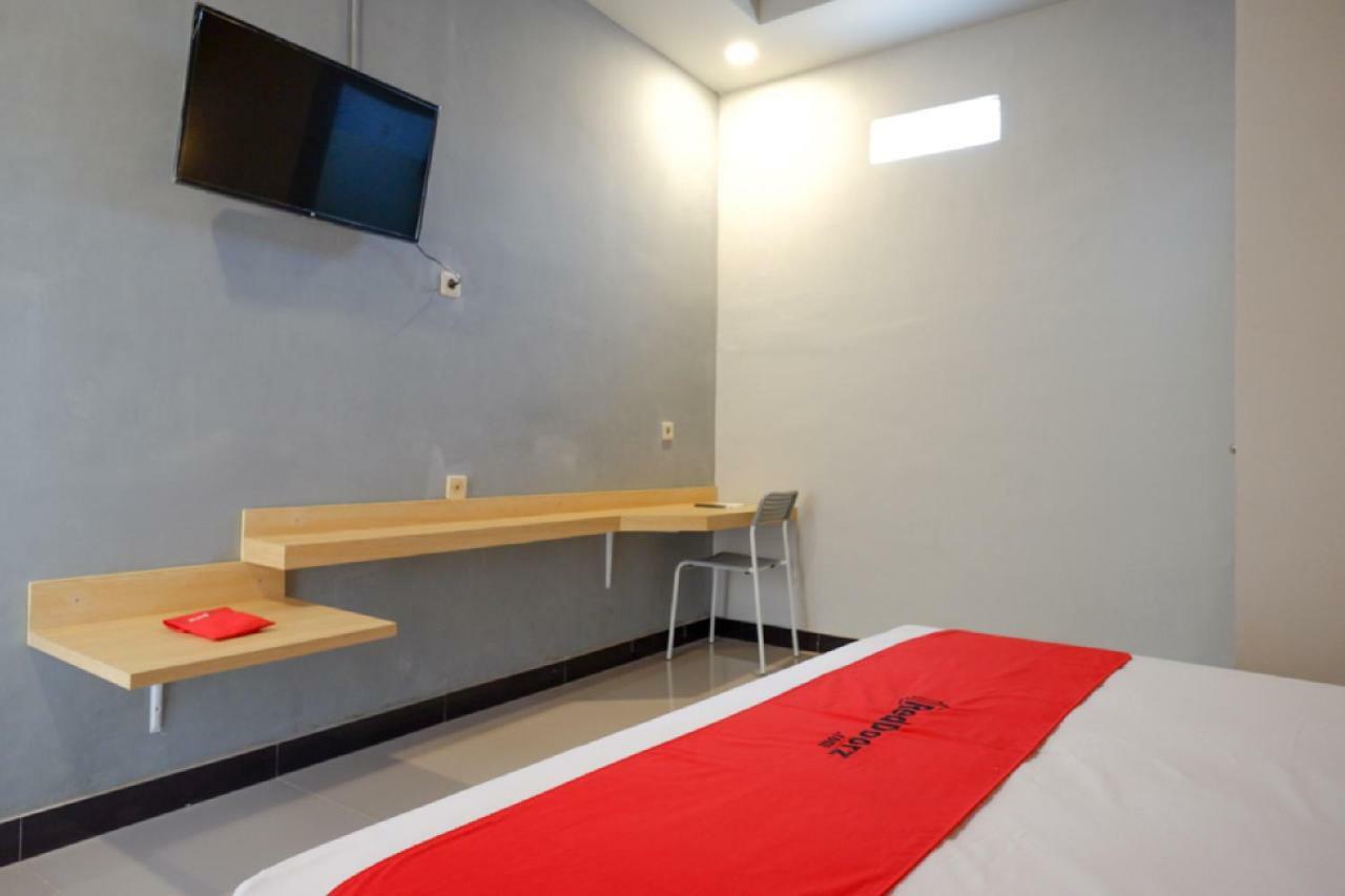 Reddoorz Syariah Near Alun Alun Tegal Hotel Eksteriør billede