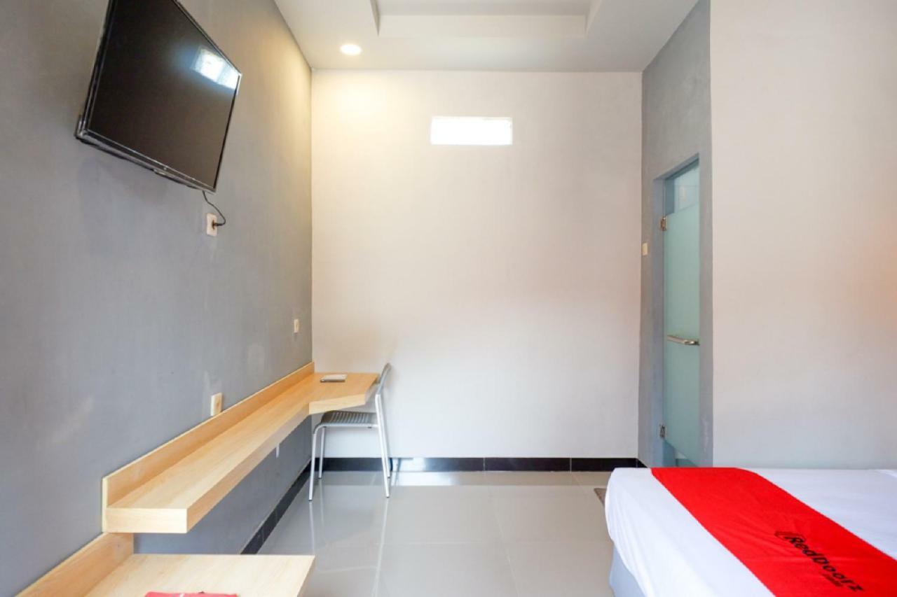 Reddoorz Syariah Near Alun Alun Tegal Hotel Eksteriør billede